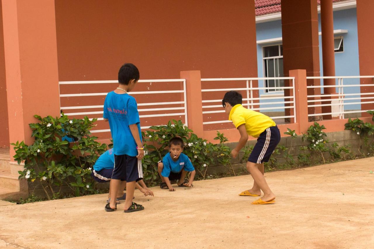 Nha May Man Krong No - Dak Nong Hotel Buon Kuop Exterior photo